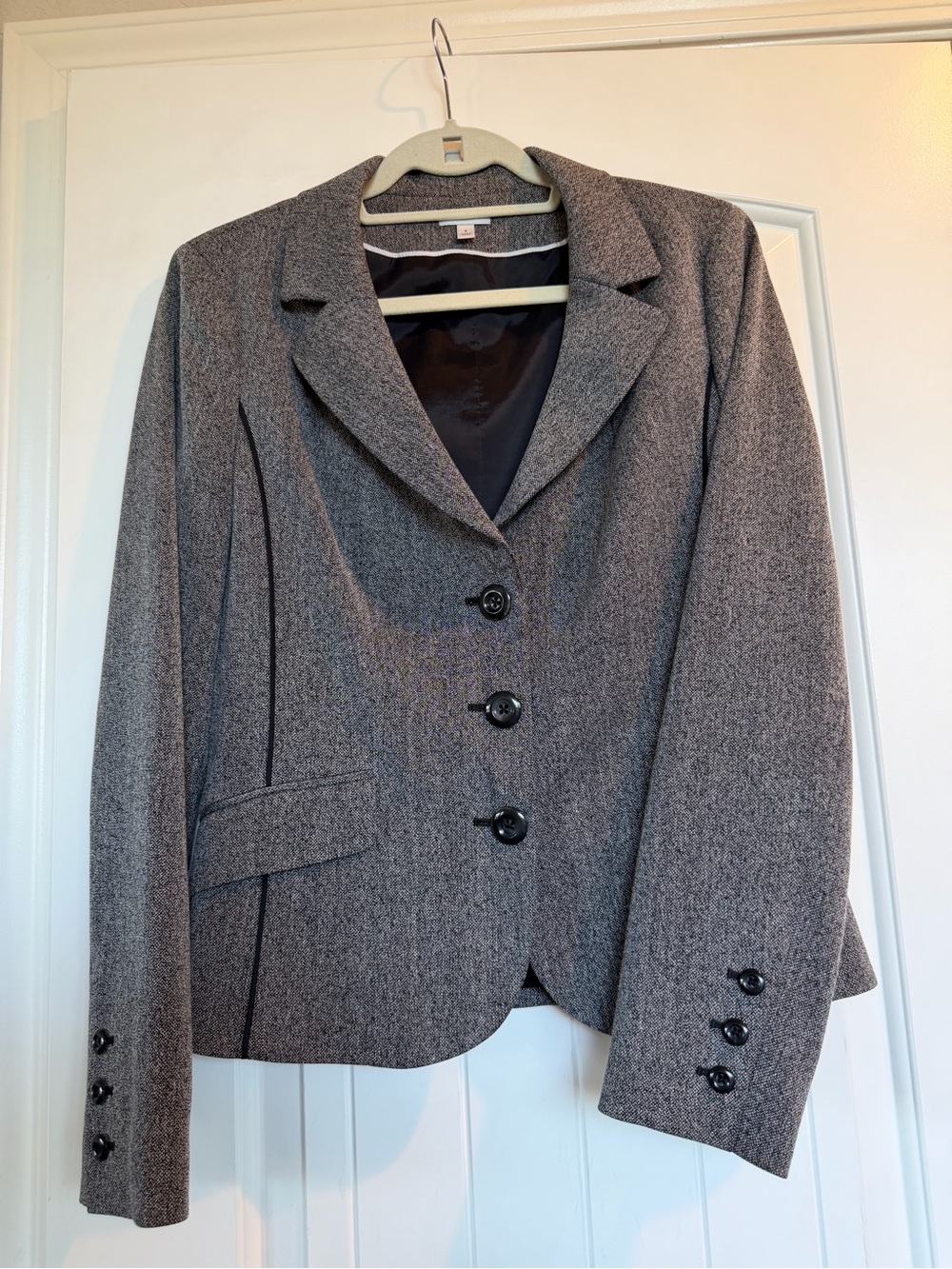 Semantiks Women's Gray Button-Front Blazer